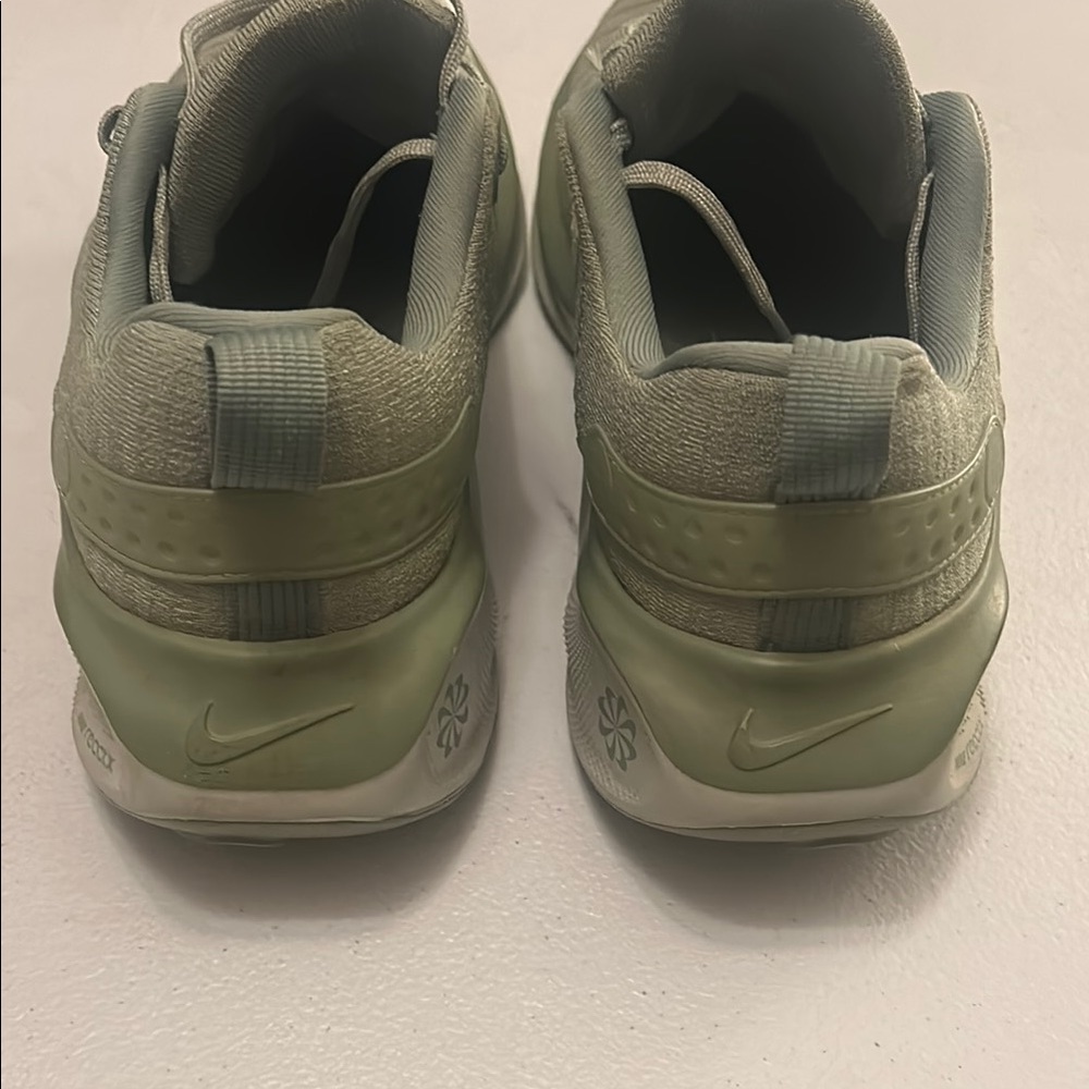 Nike Infinity Run 4 Green Running Shoes - 12 - Picture 4 of 8